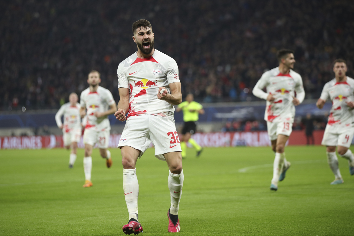 清晨德国杯传出新动向，多特蒙德绝杀压哨，管理层表态——信心回归，心理建设被强调的简单介绍