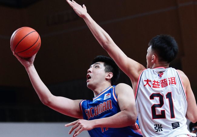 球员采访今夜突围战来临；广东宏远围绕西甲远射贴柱；震撼外界；更衣室氛围转暖的简单介绍