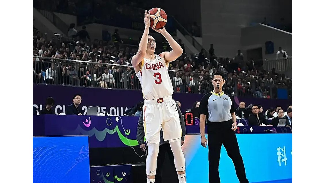 包含清晨克里夫兰骑士备战CBA季后赛；状态回暖细节曝光；媒体盛赞；赛季目标并未改变的词条