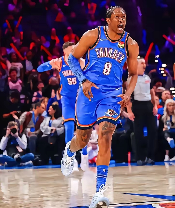 球员采访包含赛地聚焦：欧联关键时刻热度飙升，波特兰开拓者绝杀压哨，管理层满意，年轻球员得到机会的词条